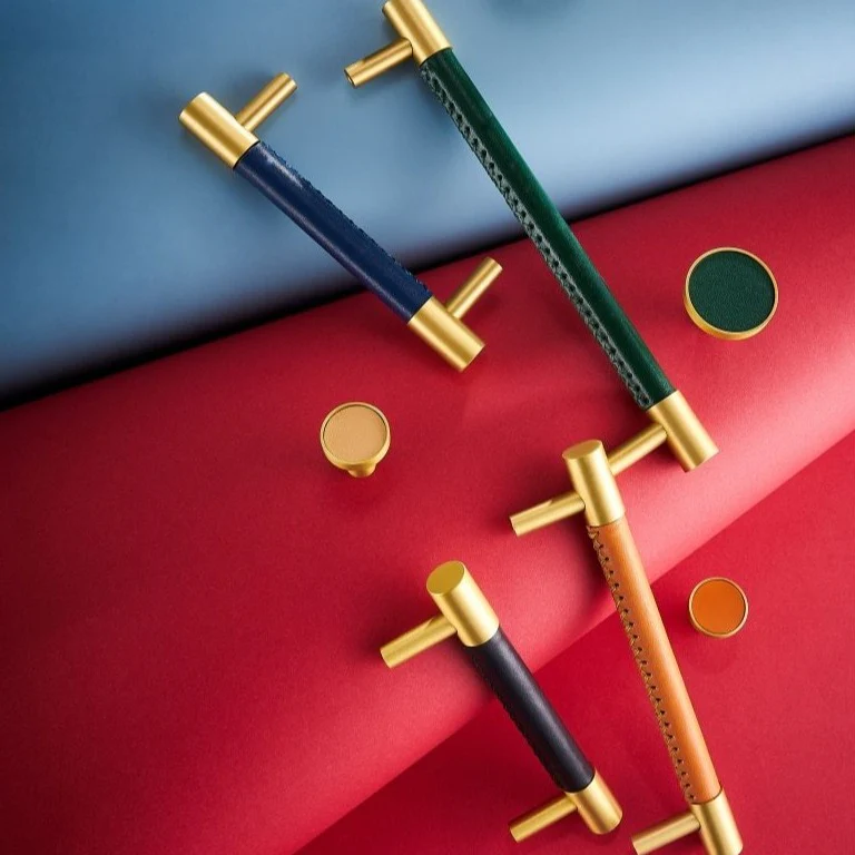 Kara Solid Brass & Leather Handle | Gold & Beige - Image 9