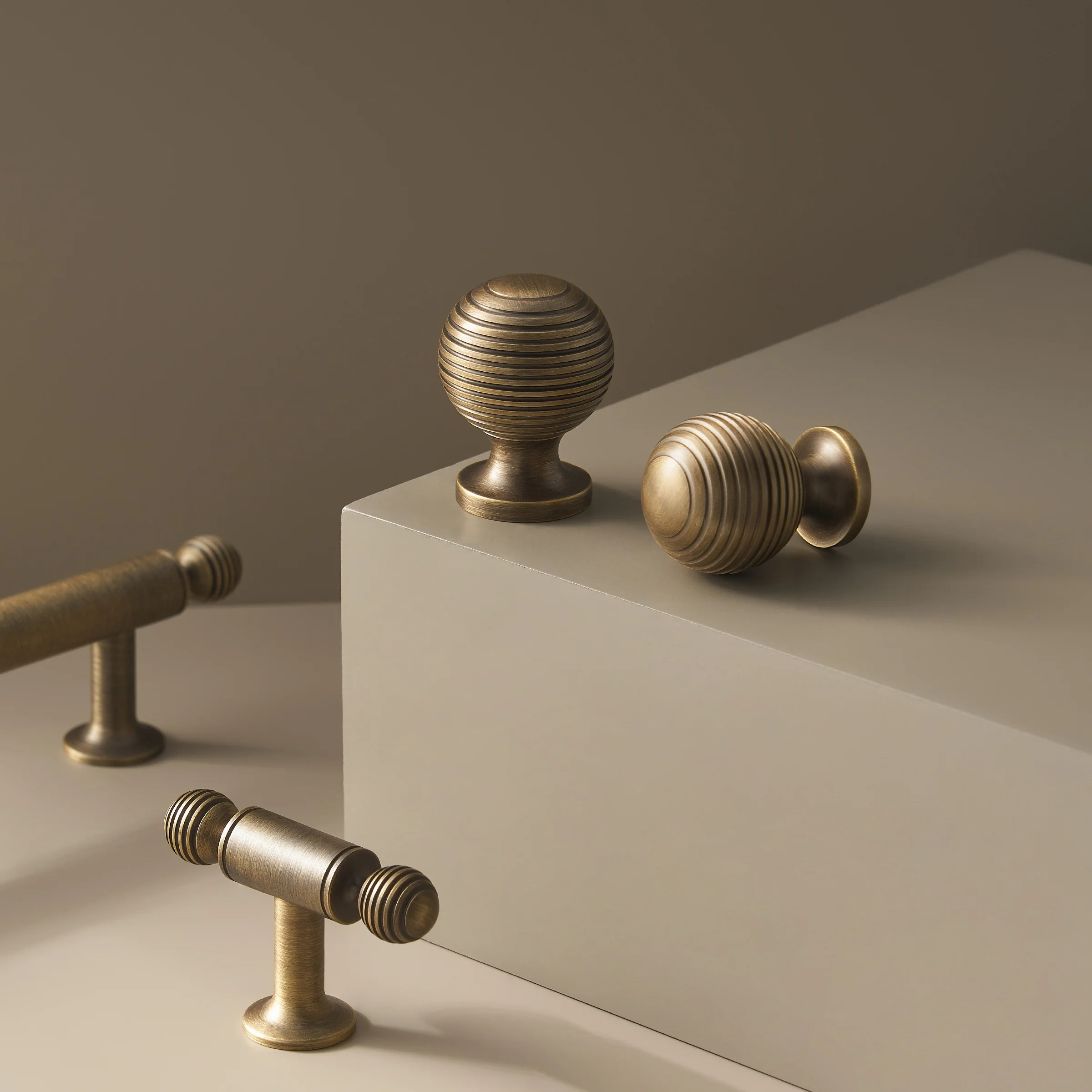 Renzo Solid Brass Knob | Bronze - Image 4
